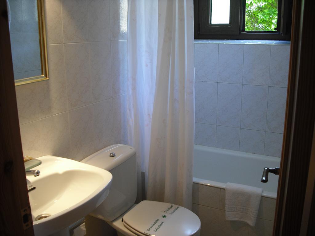 Hostal Pirineos Sarvisé Room photo