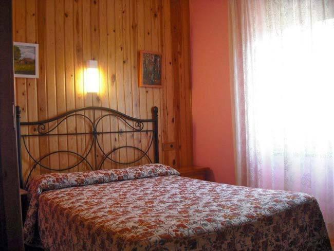 Hostal Pirineos Sarvisé Room photo