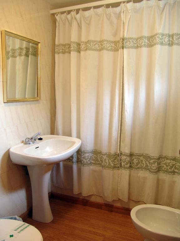 Hostal Pirineos Sarvisé Room photo