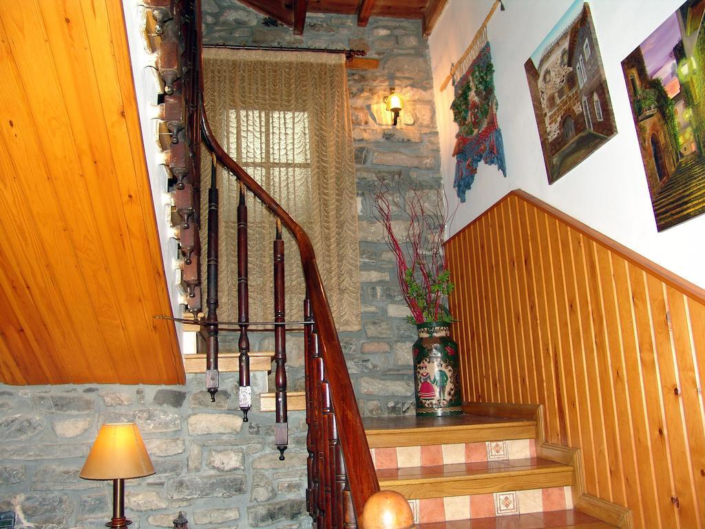 Hostal Pirineos Sarvisé Exterior photo