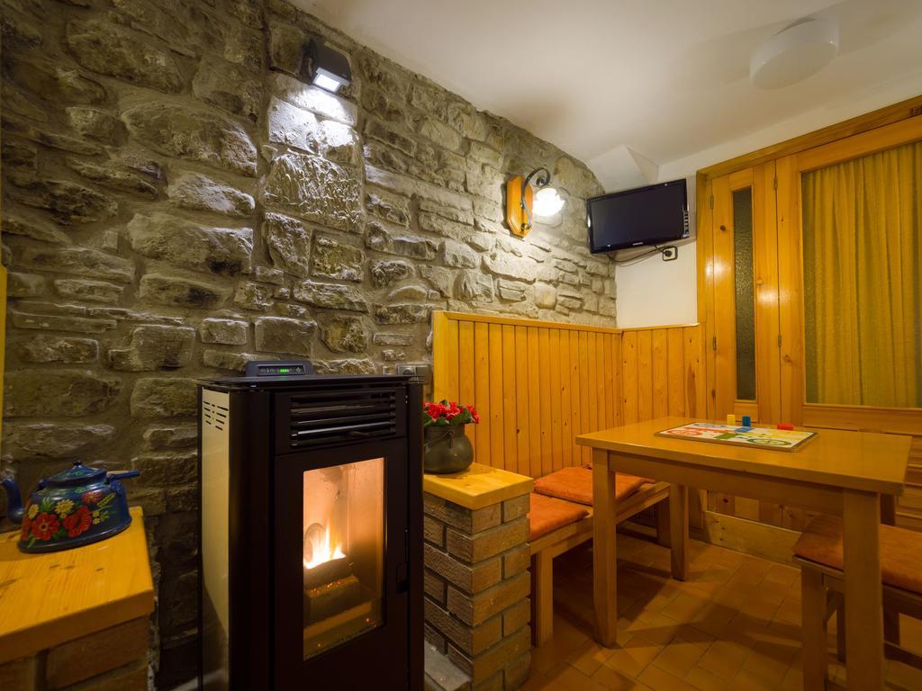 Hostal Pirineos Sarvisé Exterior photo